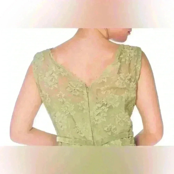 Women’s COLOUR by Kenneth Winston - Picture 1 of 8